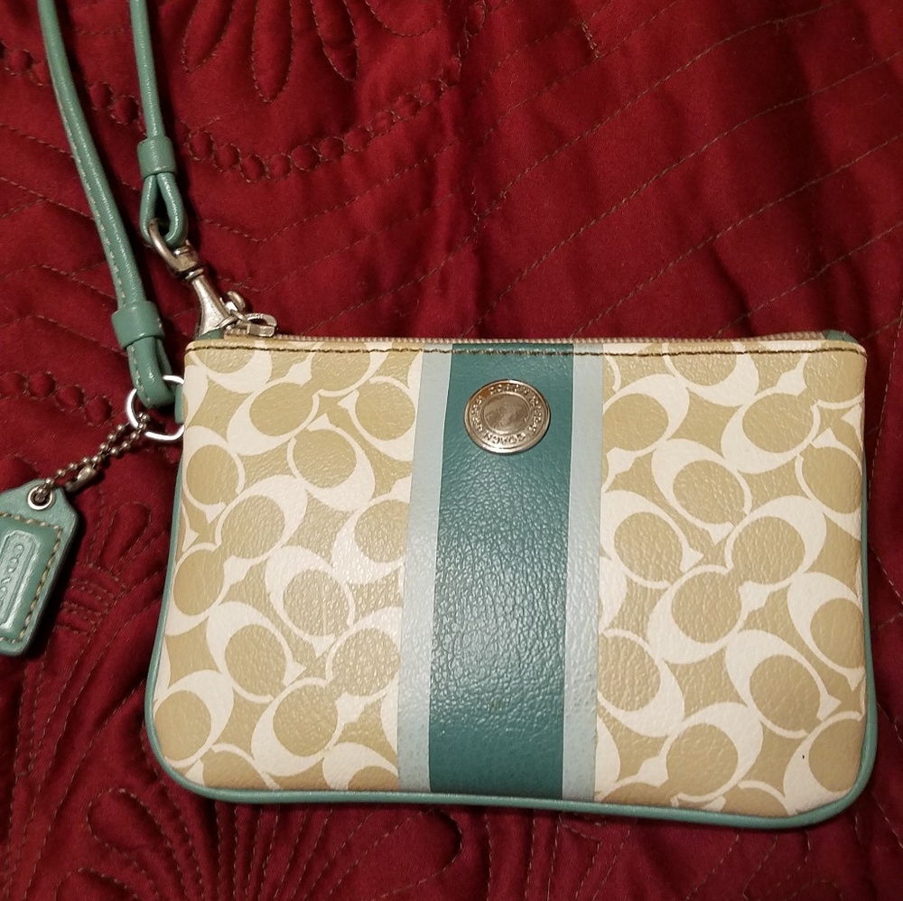 Wristlet